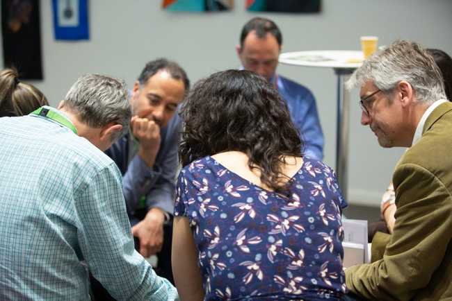 Group de travail une personne debout