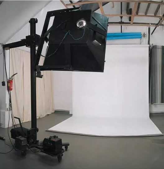 Flash boîte rigide de studio 120 cm2 grue motorisé plexi avec gen. 1800 joules (Godard 180) maxi 7200